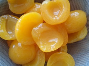 Apricot halves 